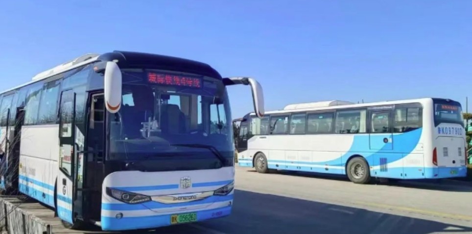 乘坐城際4號(hào)線，打卡布魯維斯、那香海、海草部落，連線貓頭山、火炬八街。